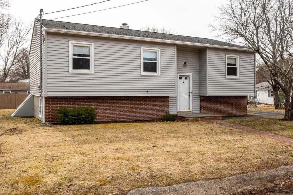 74 Westside Drive Exeter NH 03833