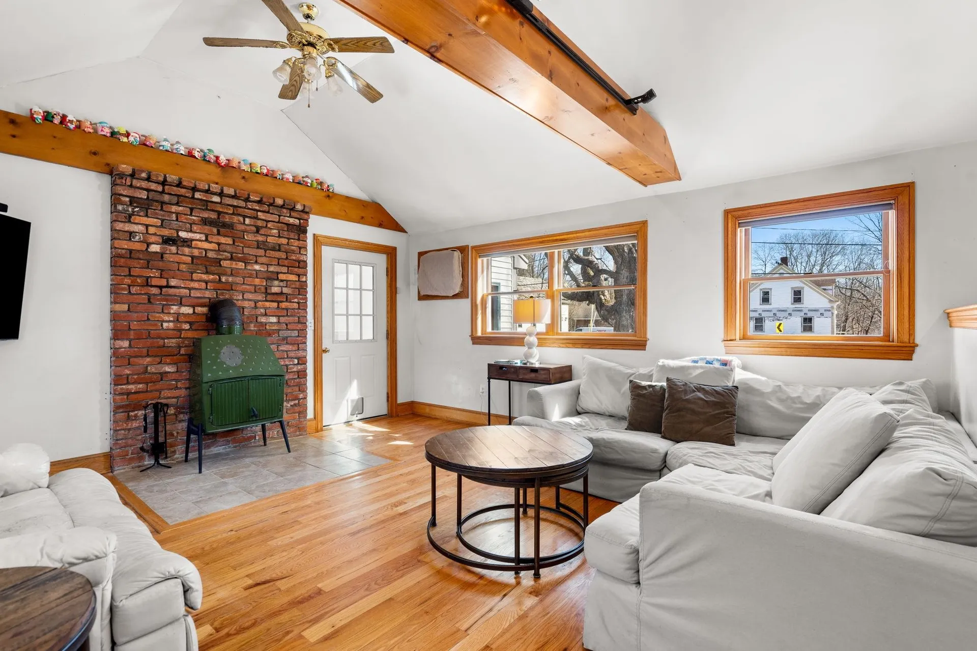 38 N. Main Street Newton NH 03858