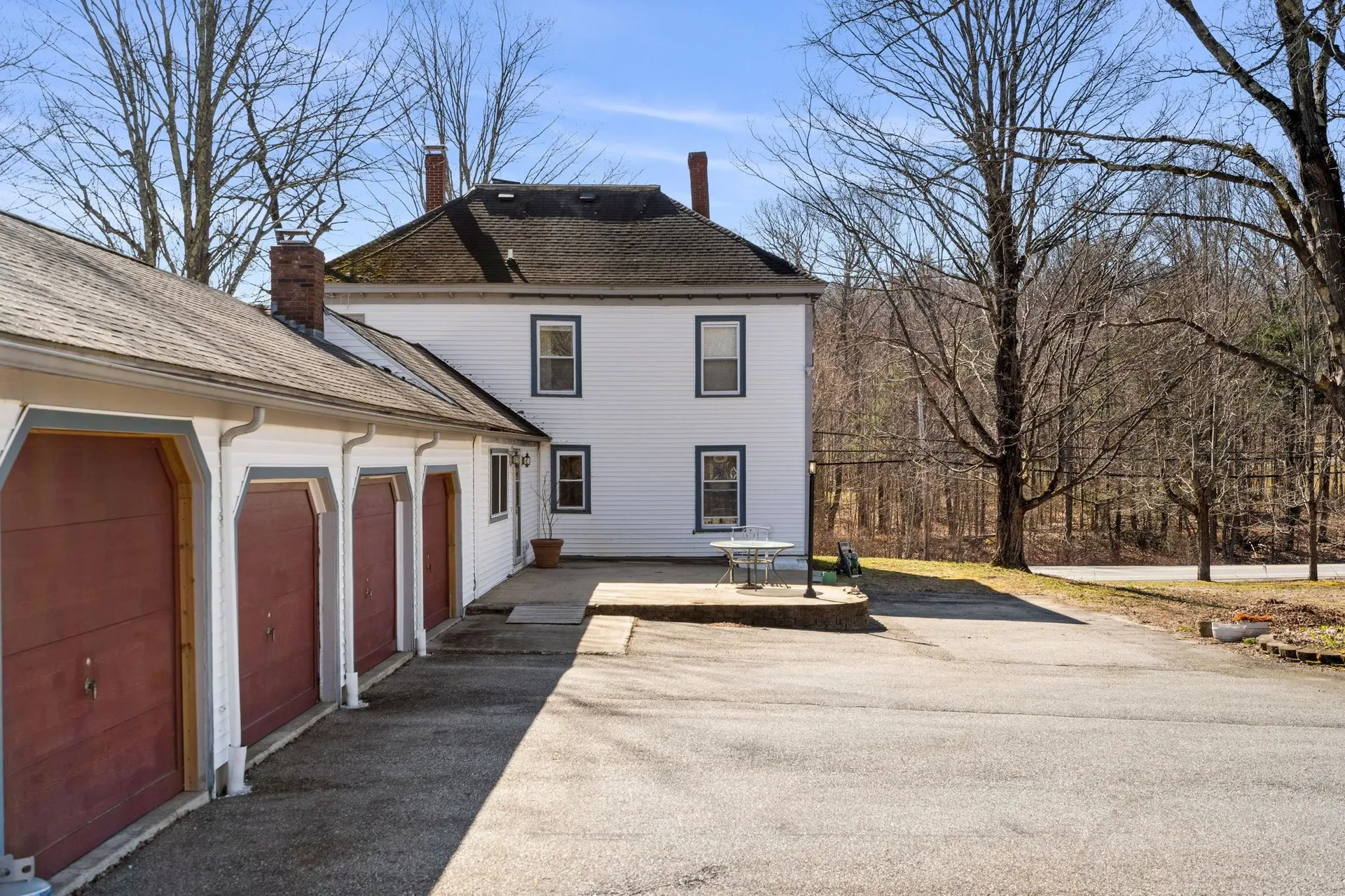 38 N. Main Street Newton NH 03858