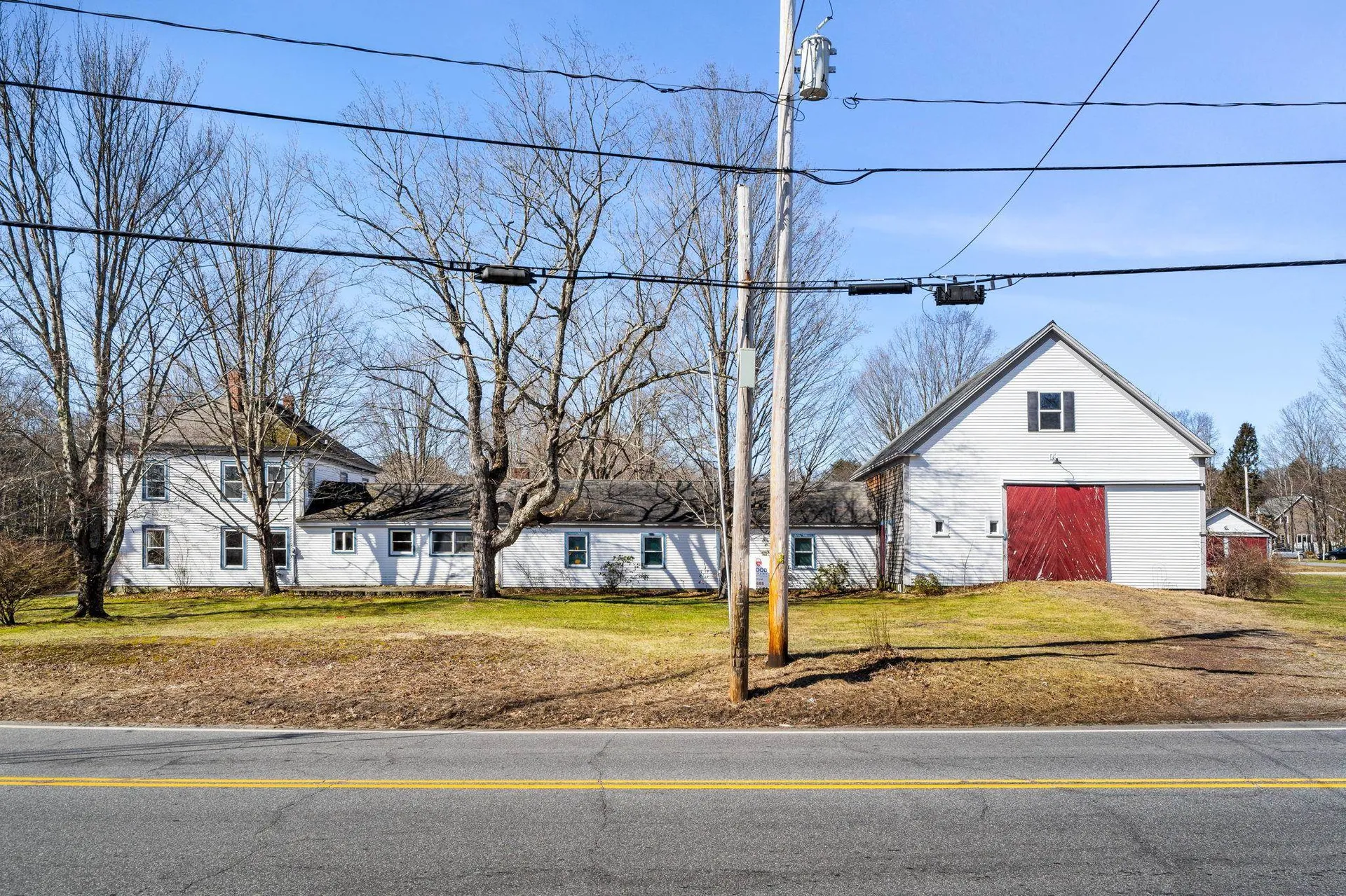 38 N. Main Street Newton NH 03858