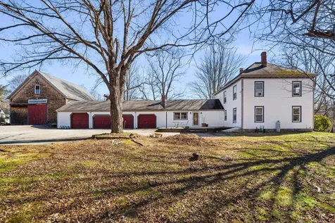38 N. Main Street Newton NH 03858