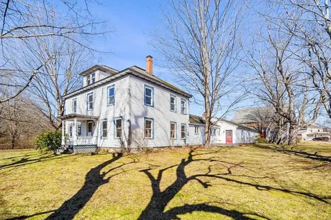 38 N. Main Street Newton NH 03858