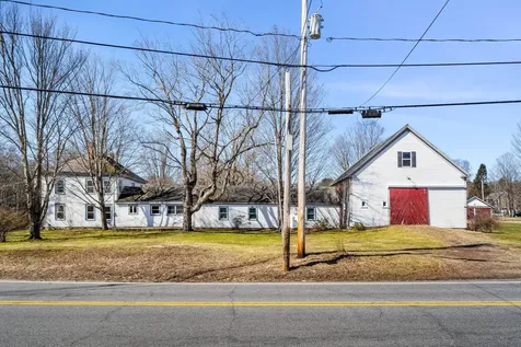 38 N. Main Street Newton NH 03858