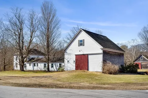 38 N. Main Street Newton NH 03858