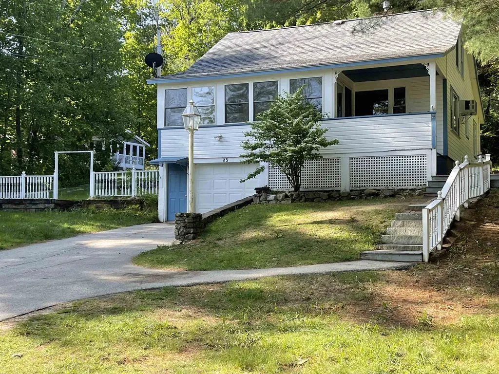 85 Railroad Avenue Alton NH 03810
