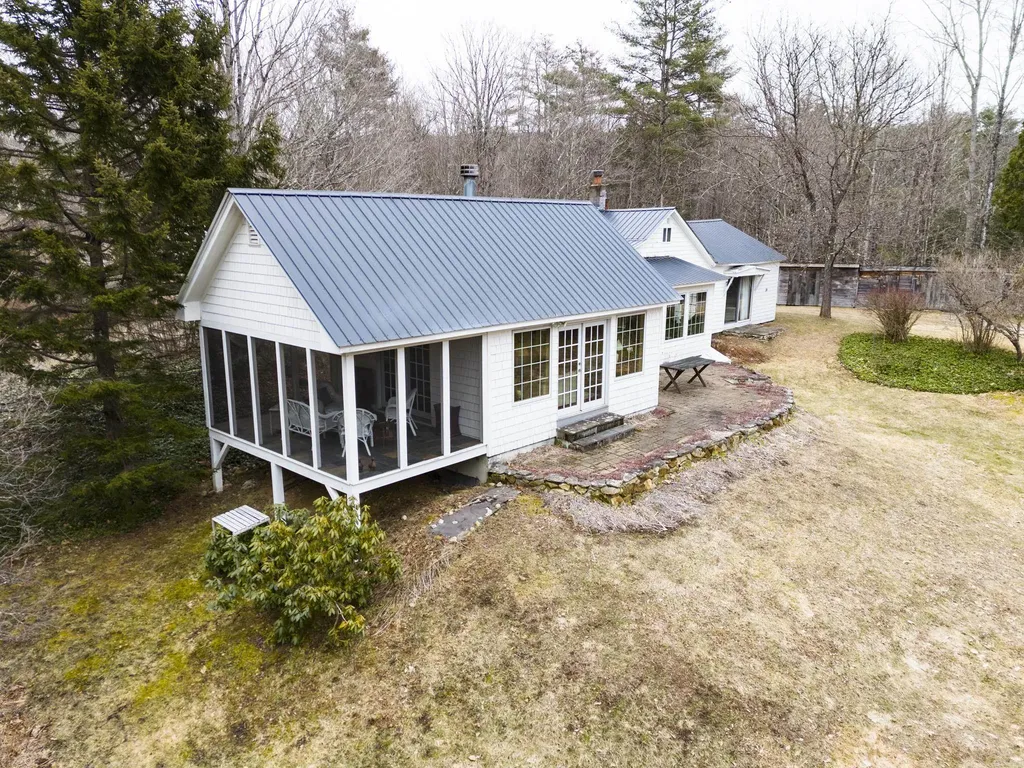 300 Jay Road Townshend VT 05353