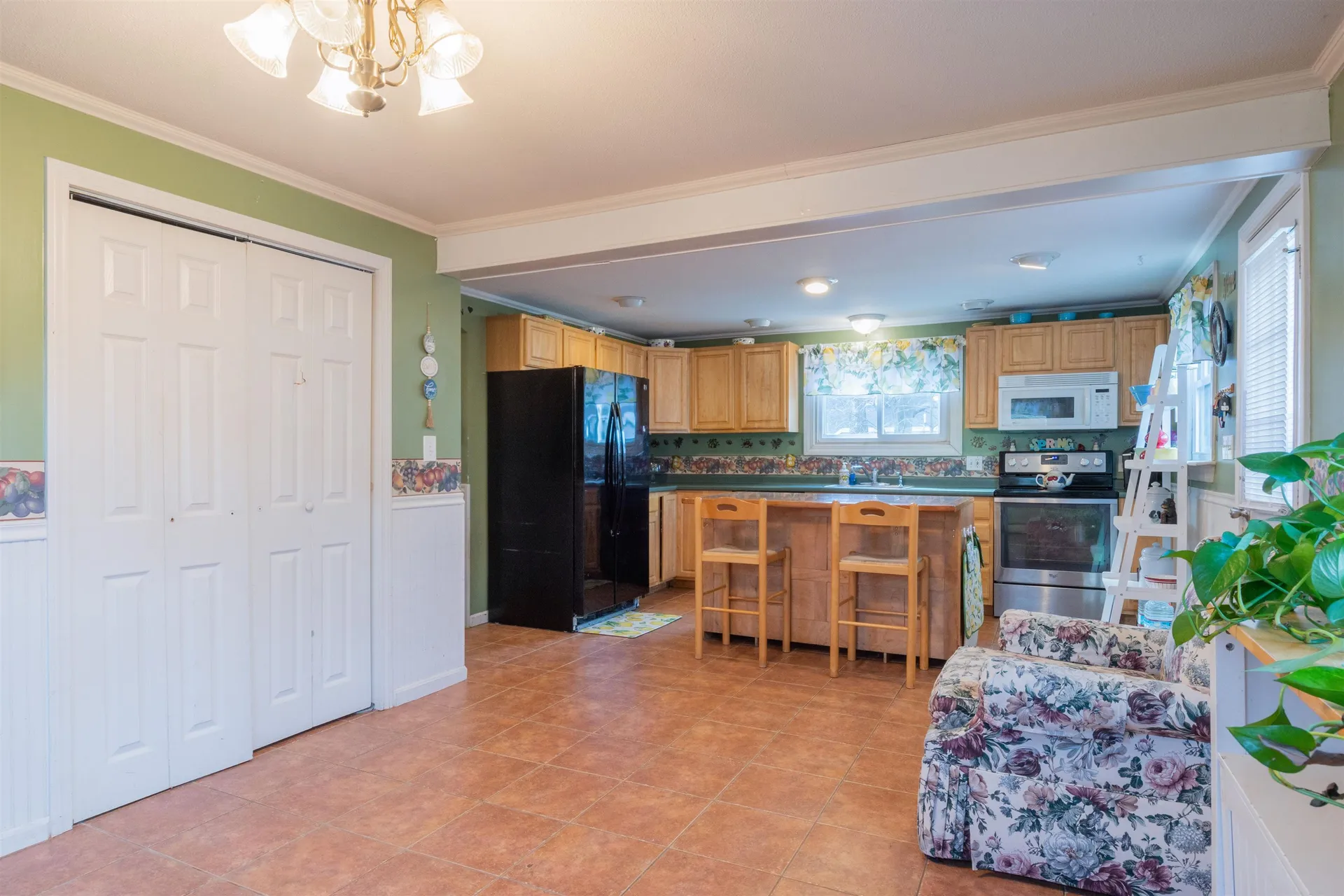 8 Edwards Street Salem NH 03079