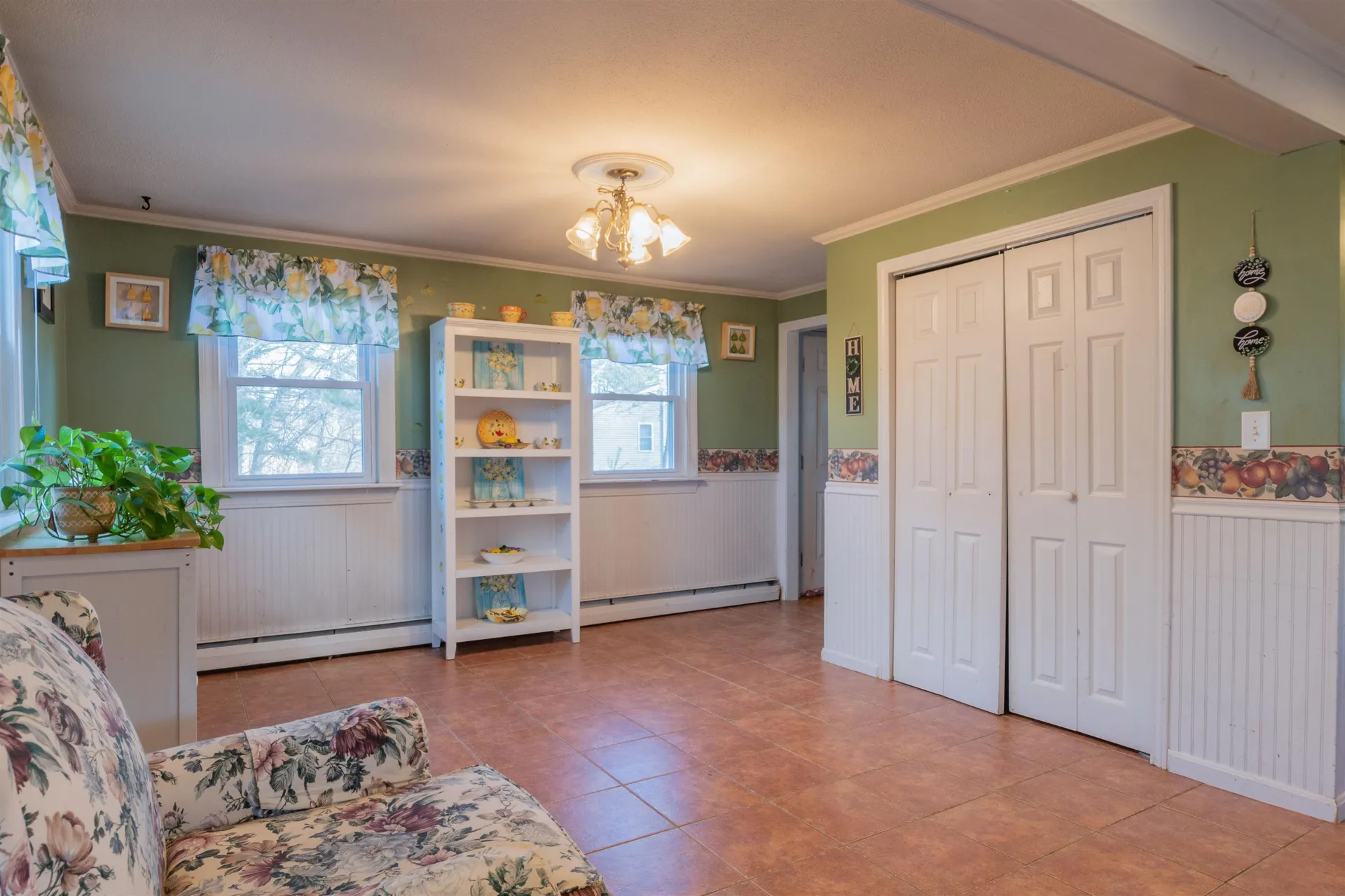 8 Edwards Street Salem NH 03079