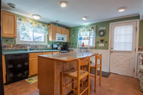 8 Edwards Street Salem NH 03079