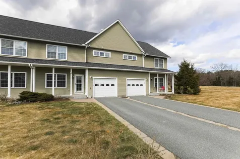 27 Rio Vista Lebanon NH 03784