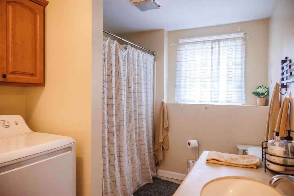17 Woodland Drive Weare NH 03281