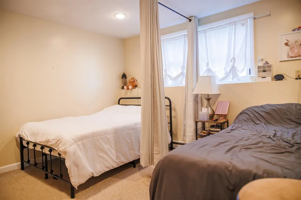 17 Woodland Drive Weare NH 03281