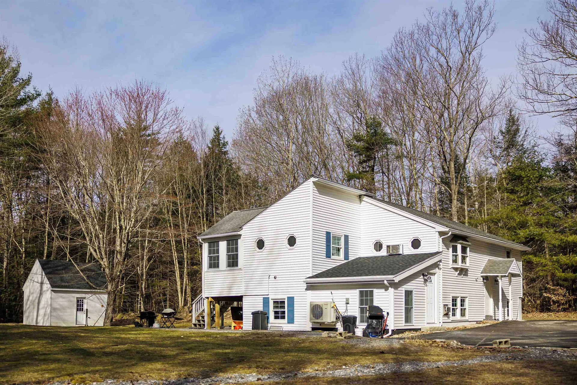 17 Woodland Drive Weare NH 03281