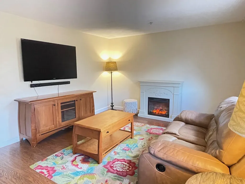 33 Fords Landing Drive Dover NH 03820
