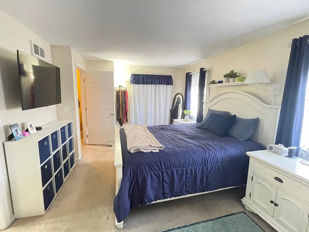 33 Fords Landing Drive Dover NH 03820