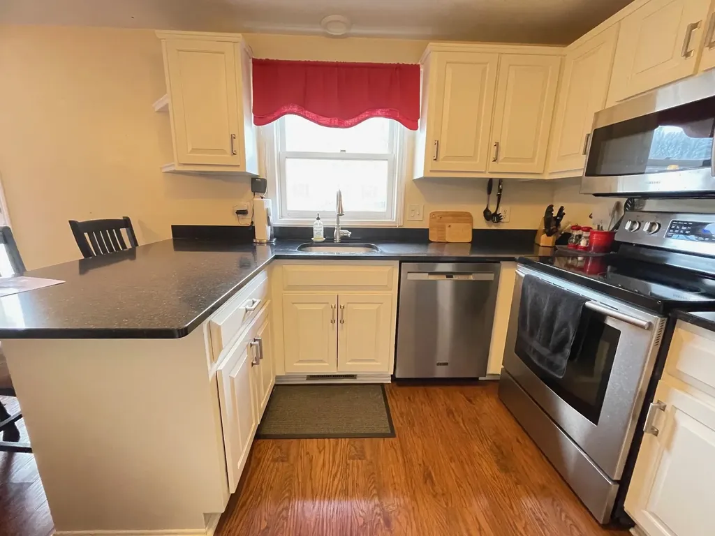 33 Fords Landing Drive Dover NH 03820