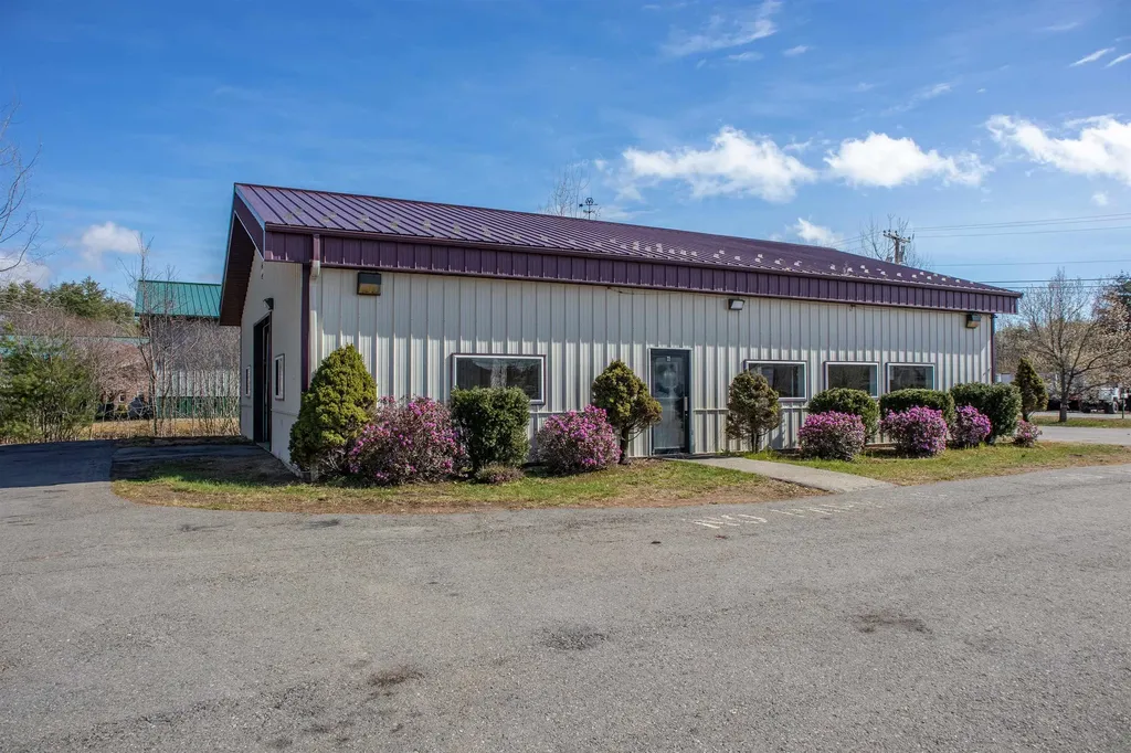 6 Hollow Oak Lane Milford, NH Real Estate Property MLS 4989759