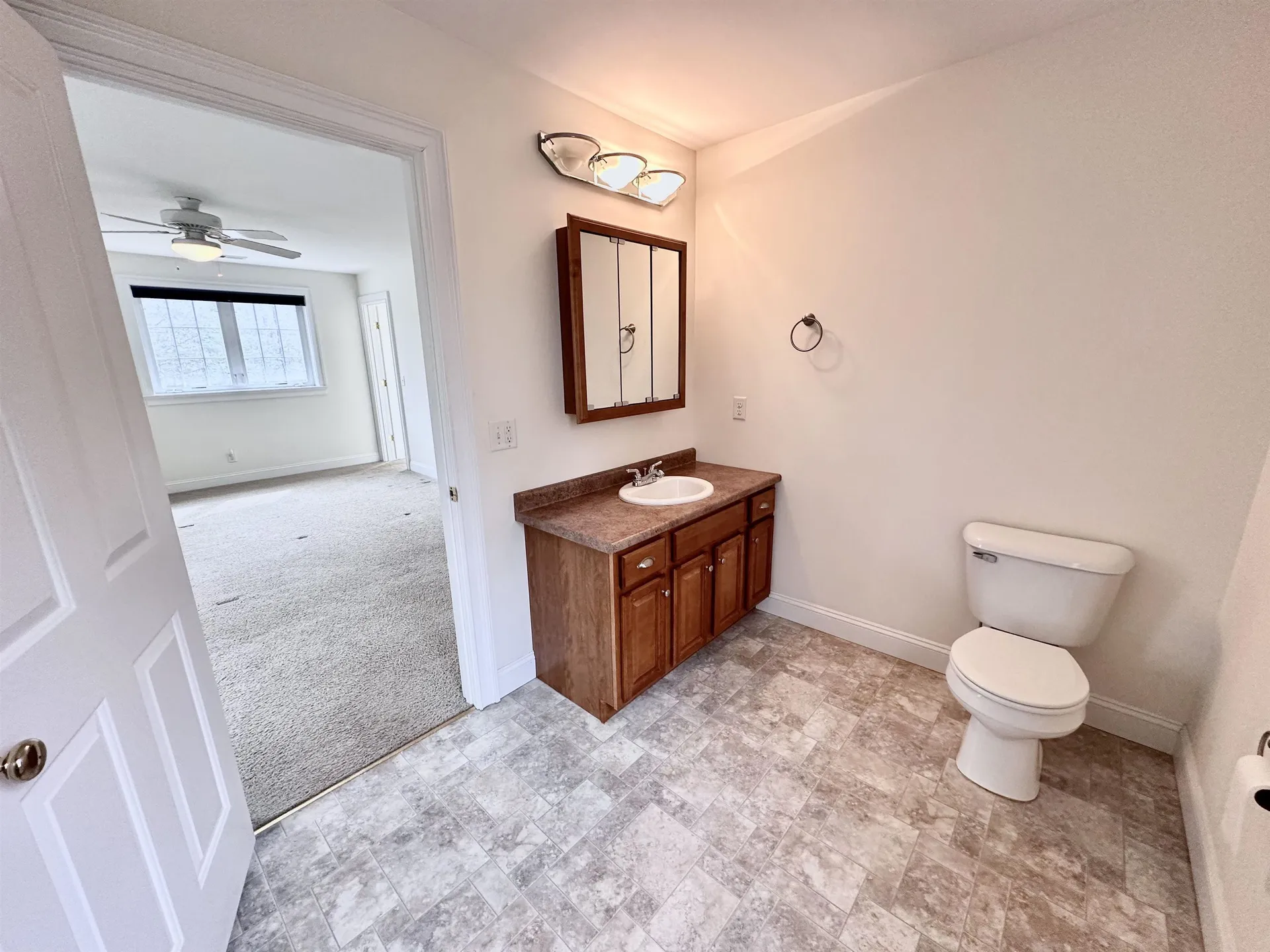 4 Gerrior Drive Nottingham NH 03290