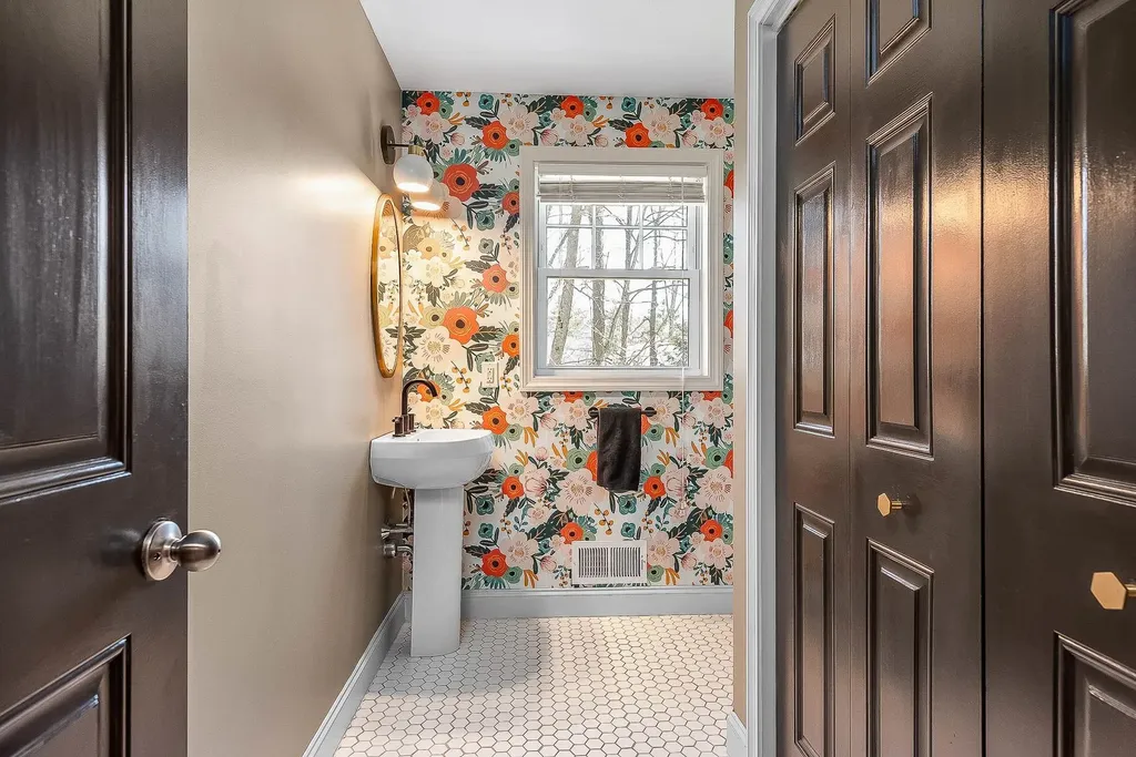 19 Lucy Court Dover NH 03820