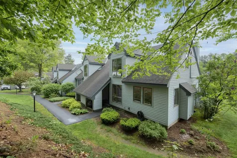 111 Lakeland Drive Hartford VT 05059