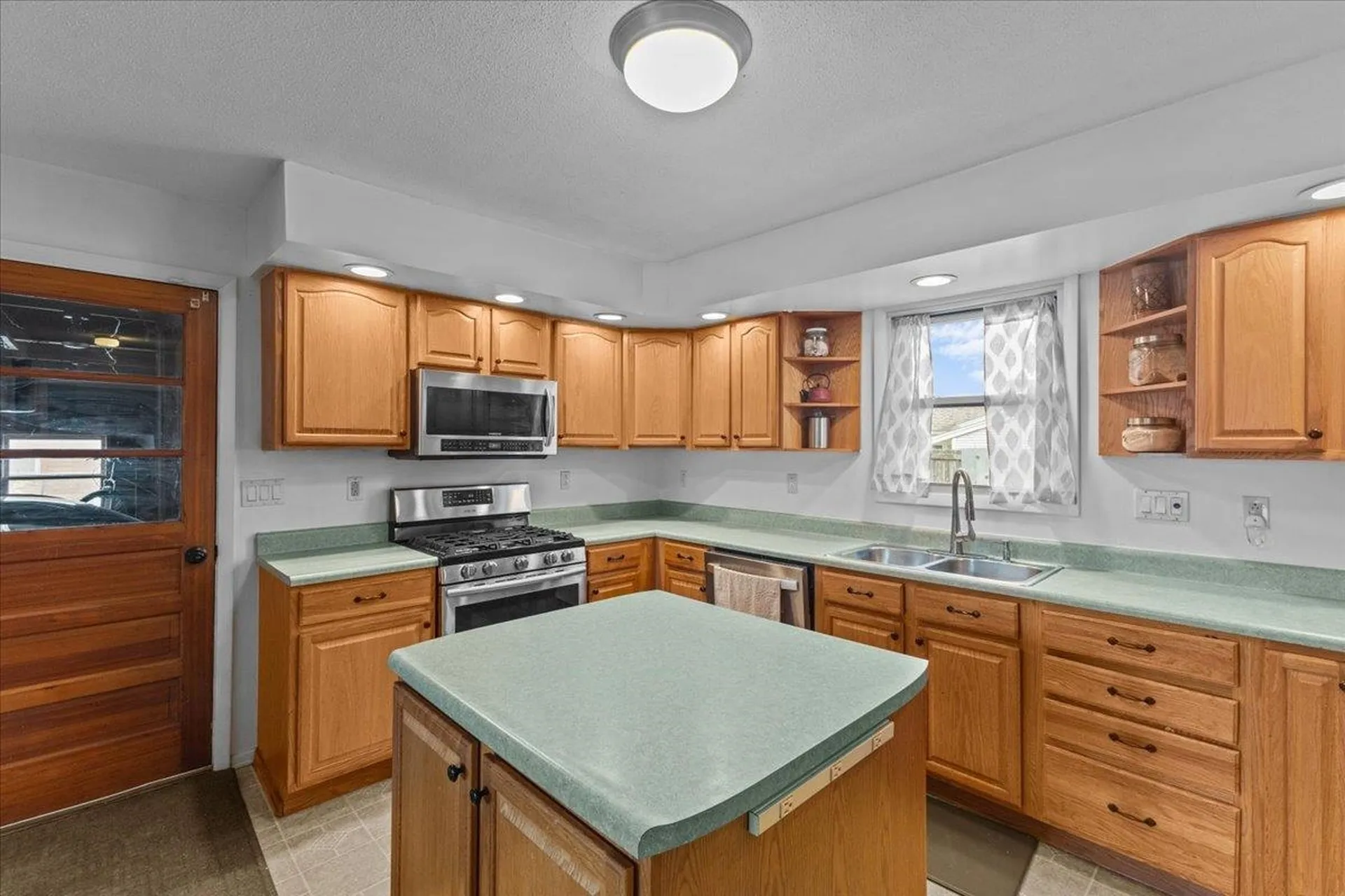 44 James Avenue Burlington VT 05408