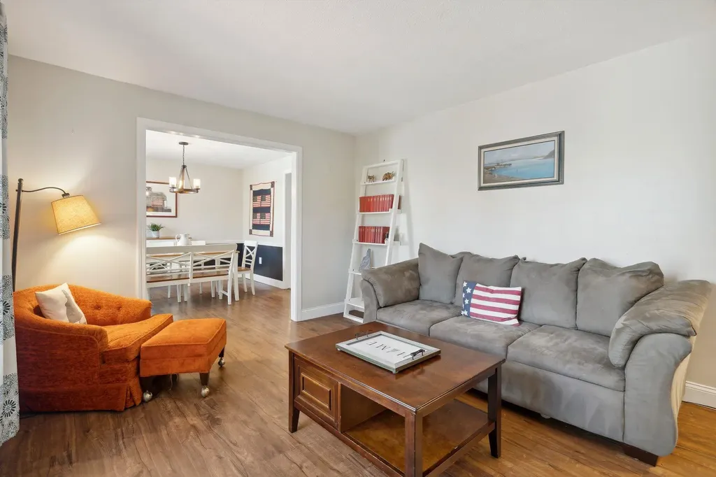 8 Roblin Road Bedford NH 03110