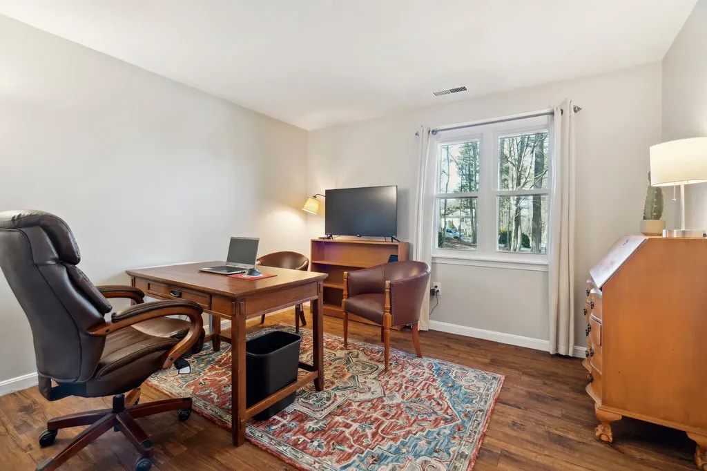 8 Roblin Road Bedford NH 03110