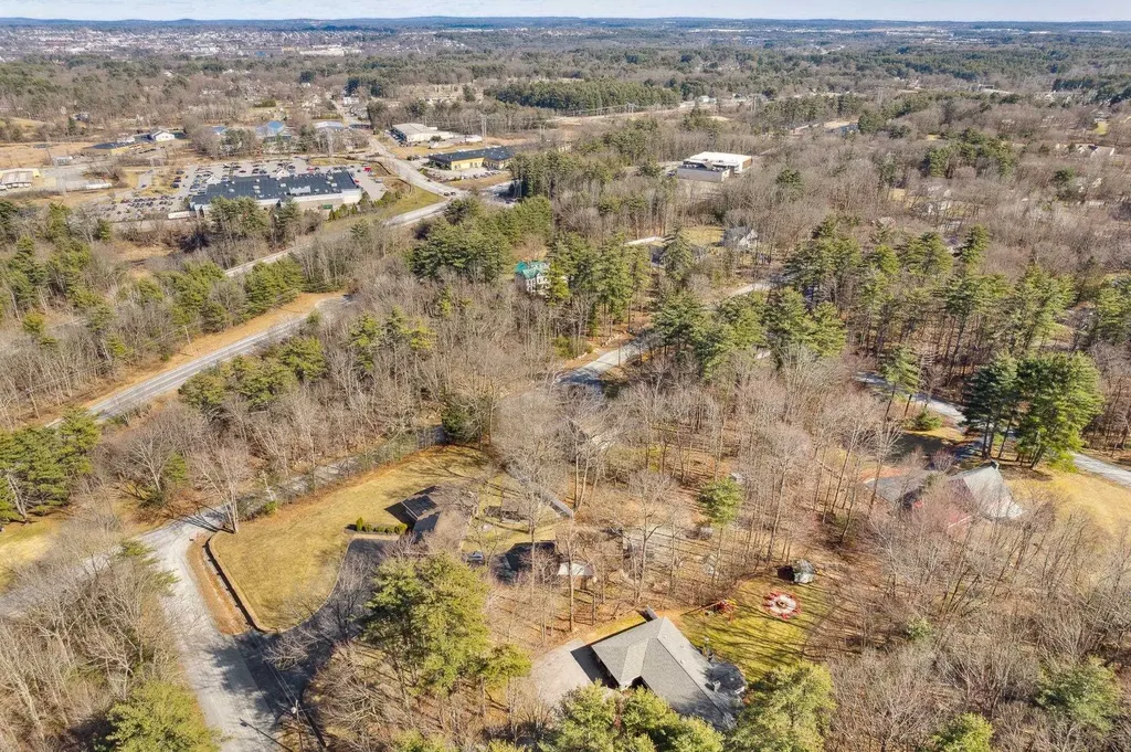 8 Roblin Road Bedford NH 03110