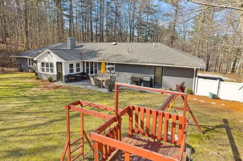 8 Roblin Road Bedford NH 03110