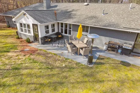 8 Roblin Road Bedford NH 03110