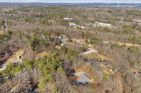8 Roblin Road Bedford NH 03110