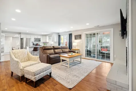 8 Roblin Road Bedford NH 03110