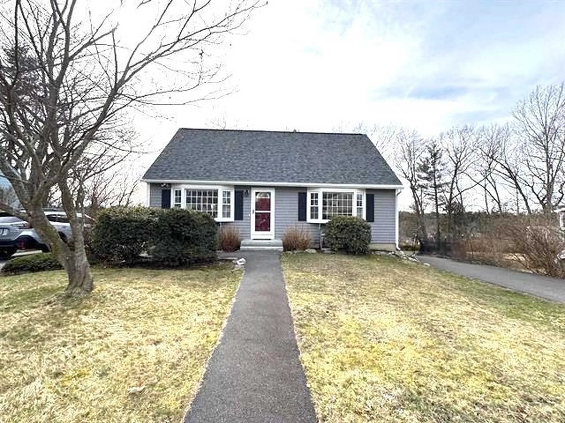 23 Pinehurst Avenue Nashua NH 03062