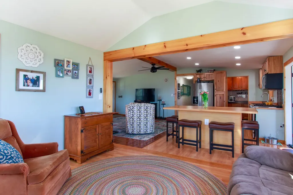 4 Tebeau Terrace Grand Isle VT 05458