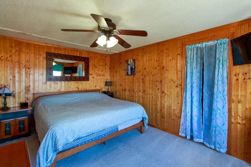 4 Tebeau Terrace Grand Isle VT 05458