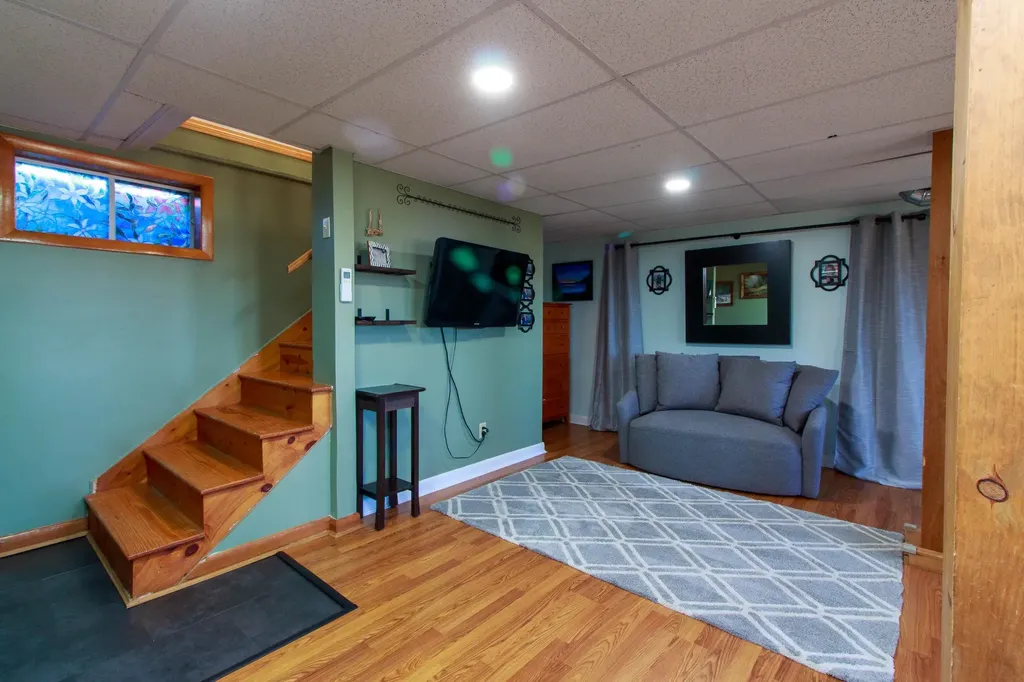 4 Tebeau Terrace Grand Isle VT 05458