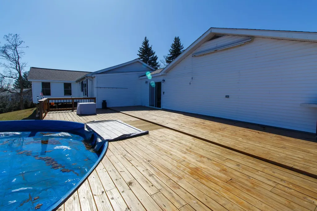 4 Tebeau Terrace Grand Isle VT 05458