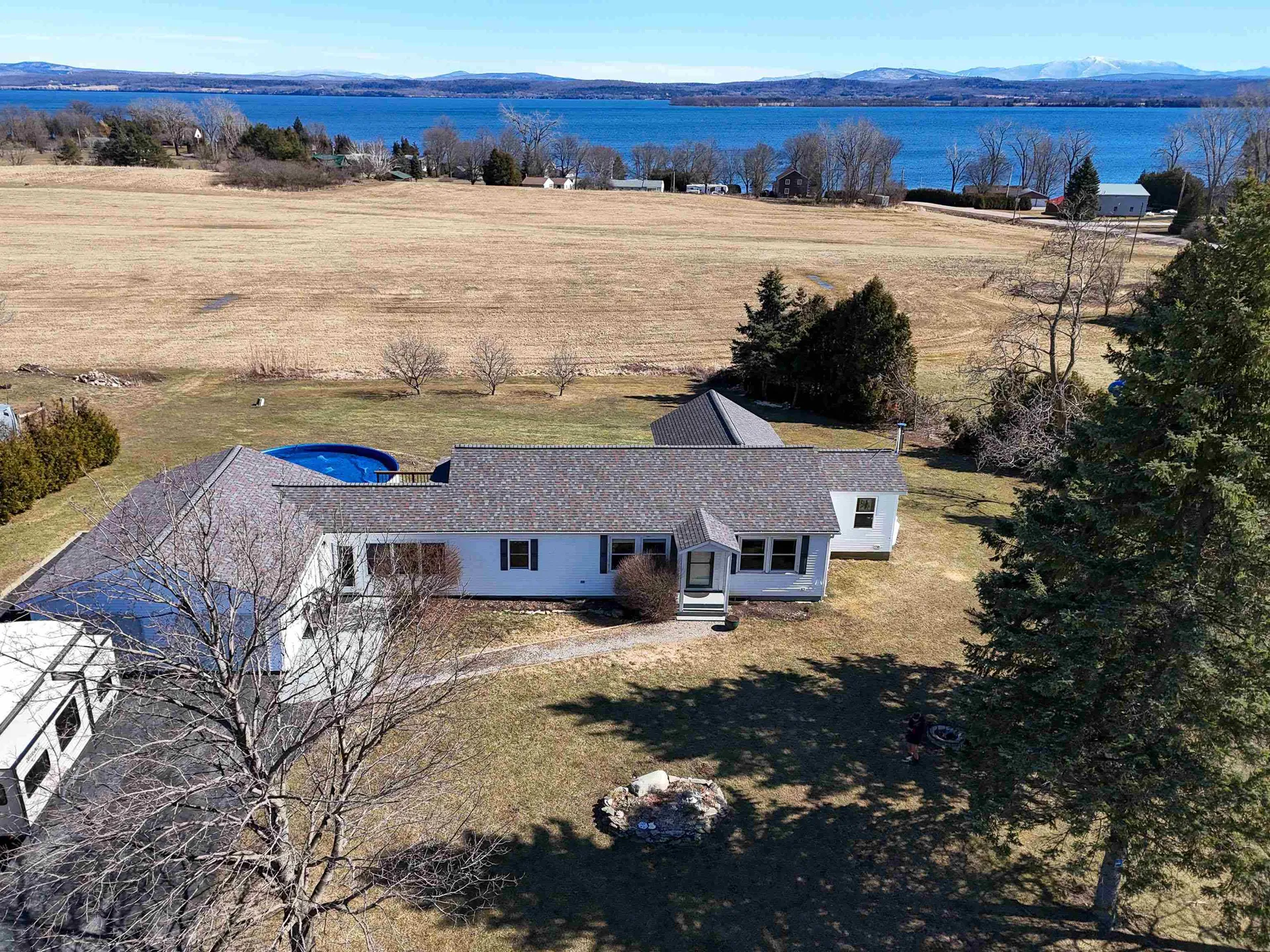 4 Tebeau Terrace Grand Isle VT 05458