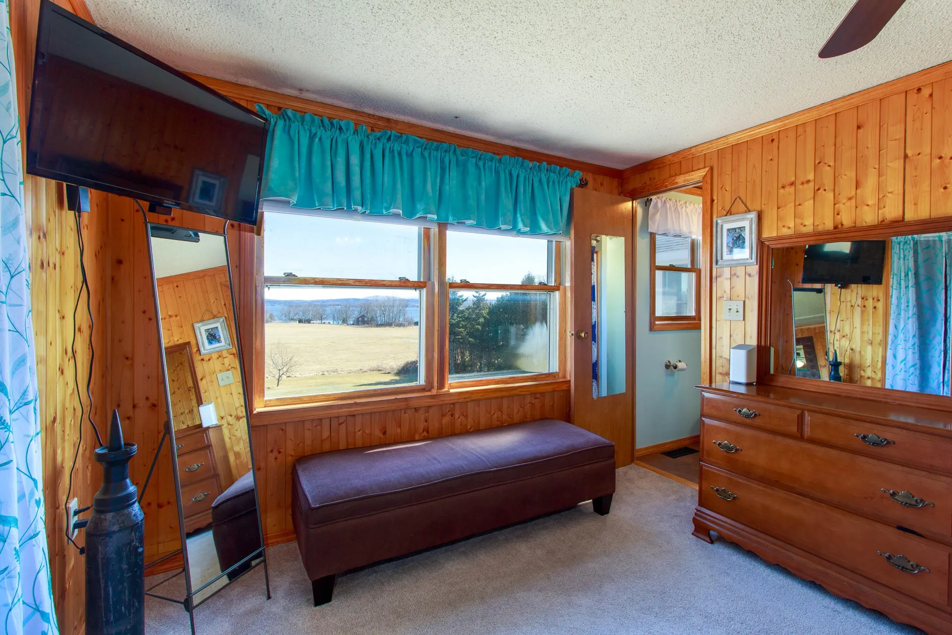 4 Tebeau Terrace Grand Isle VT 05458
