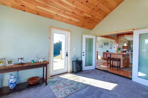 4 Tebeau Terrace Grand Isle VT 05458
