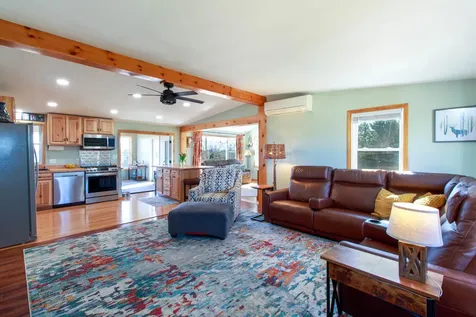 4 Tebeau Terrace Grand Isle VT 05458