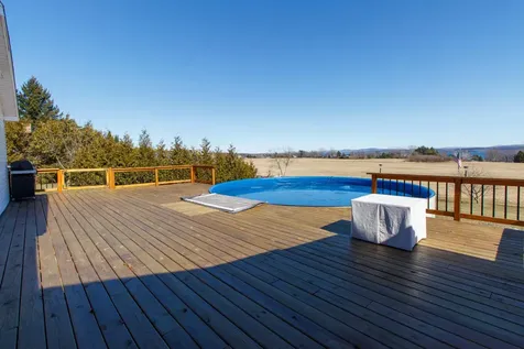 4 Tebeau Terrace Grand Isle VT 05458