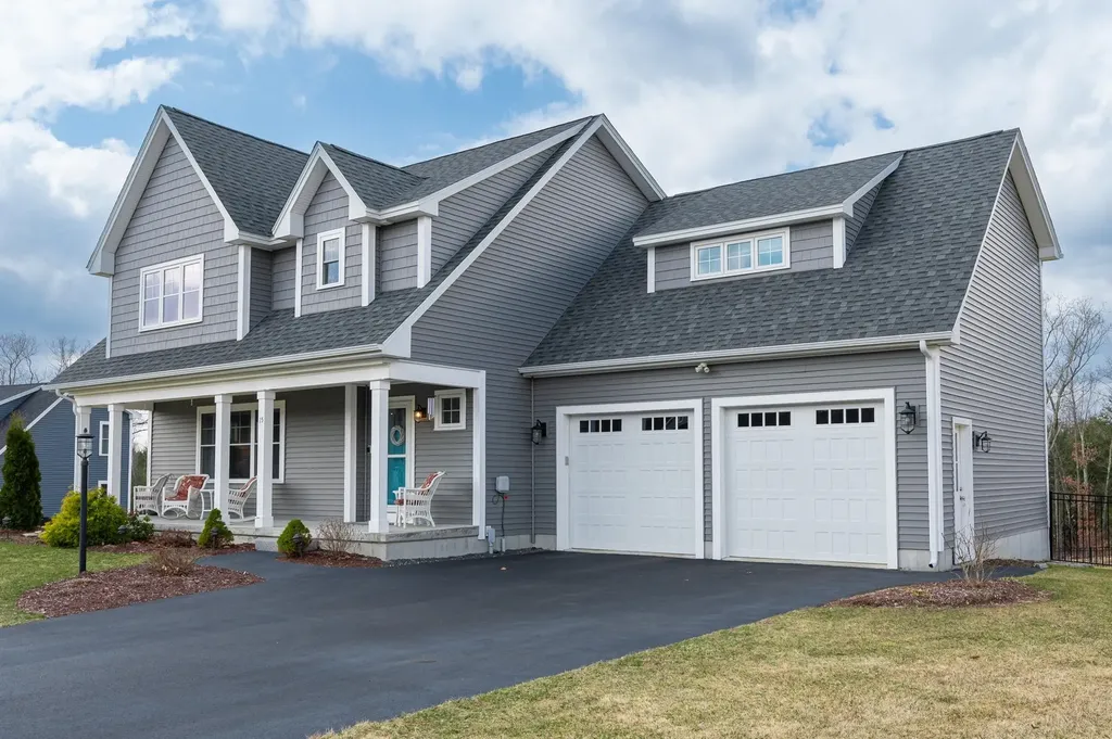 15 Kendall Lane Raymond NH 03077