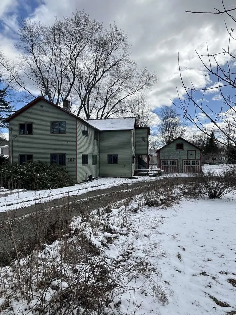 167 Chestnut Street Hartford, VT Real Estate MLS 4989638