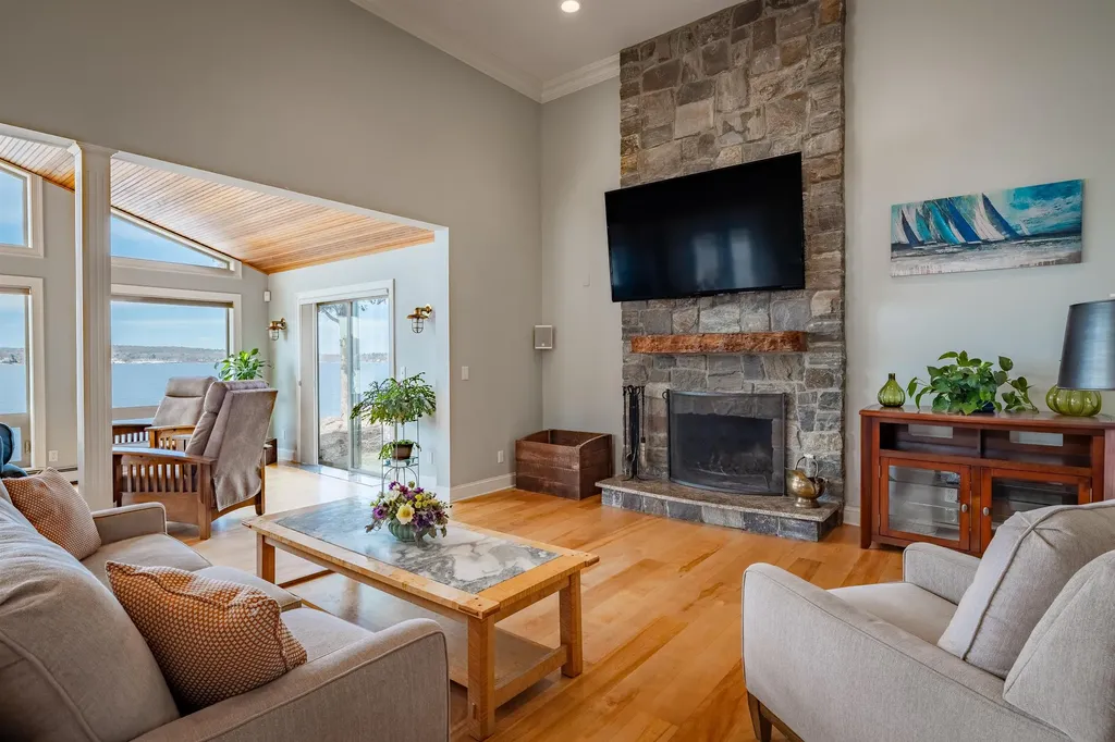 161 Goodsell Point Colchester VT 05446