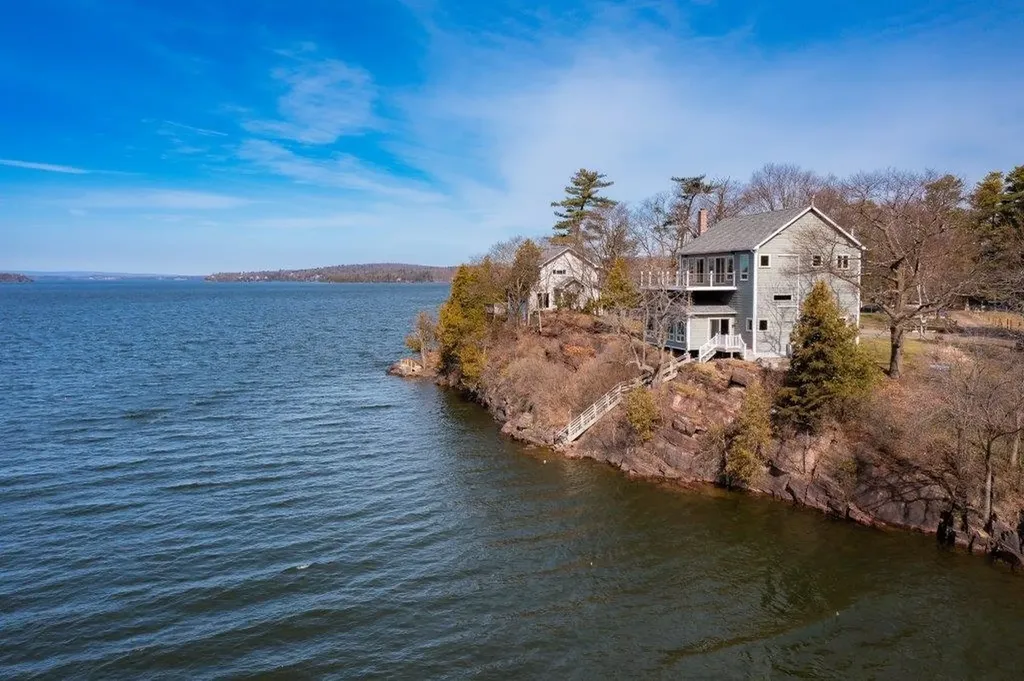 161 Goodsell Point Colchester VT 05446