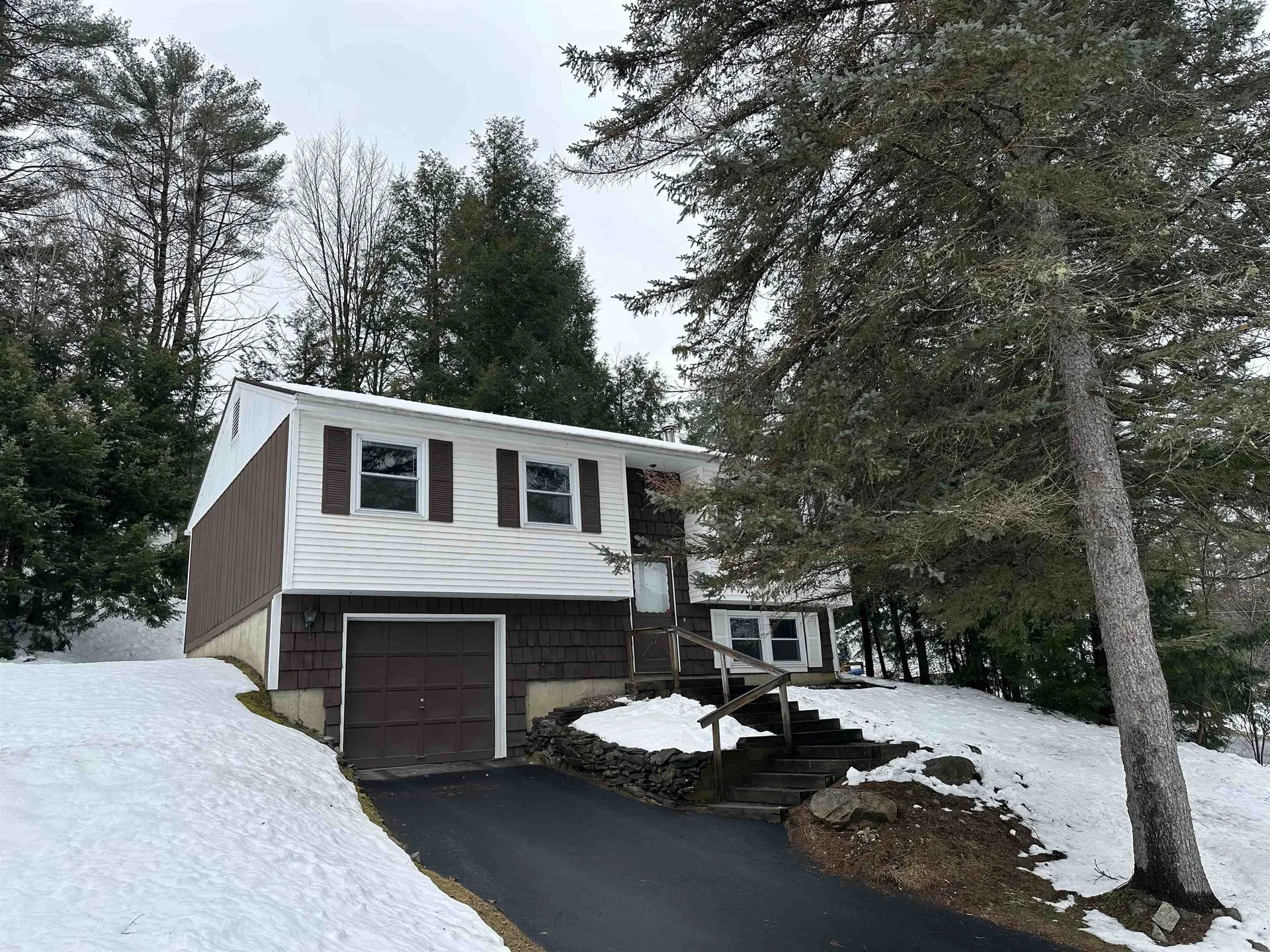 4 Nottingham Circle Lebanon NH 03766