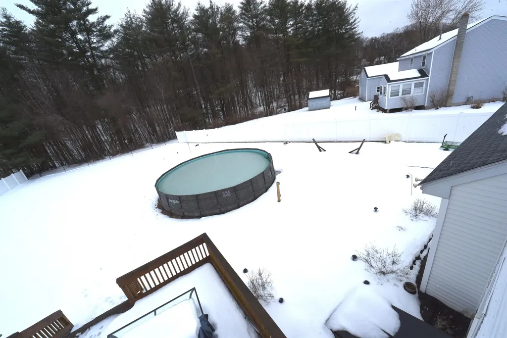 16 Pasture Drive Franklin NH 03235