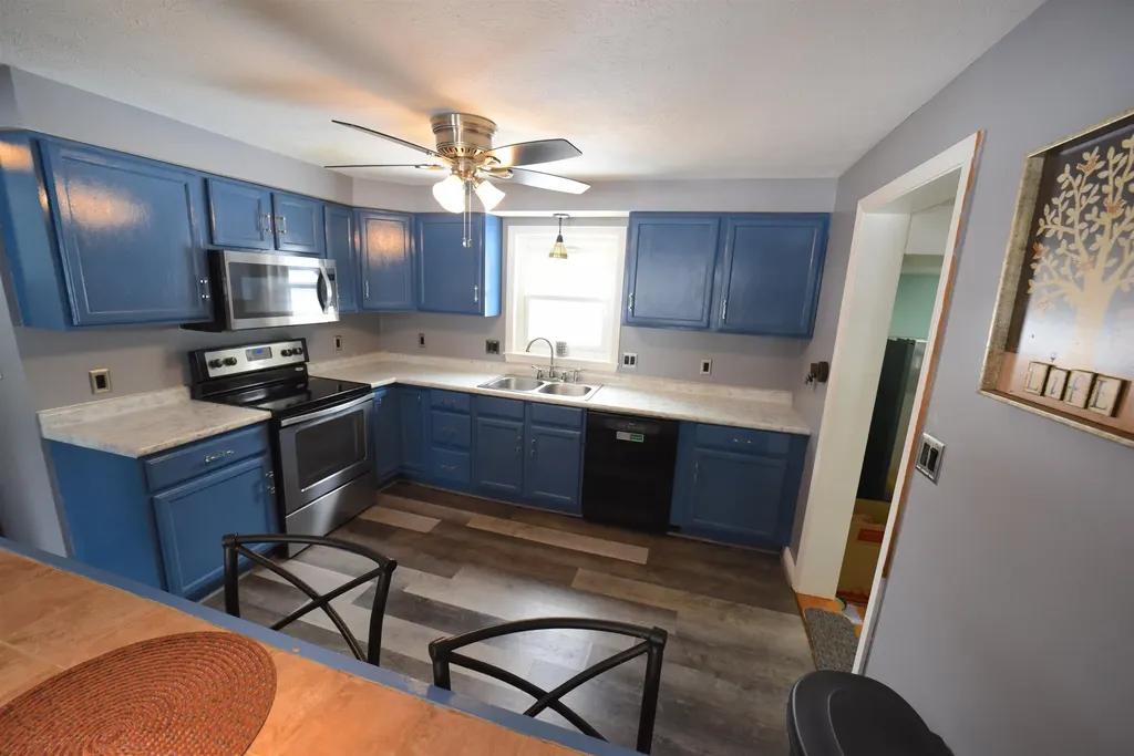 16 Pasture Drive Franklin NH 03235