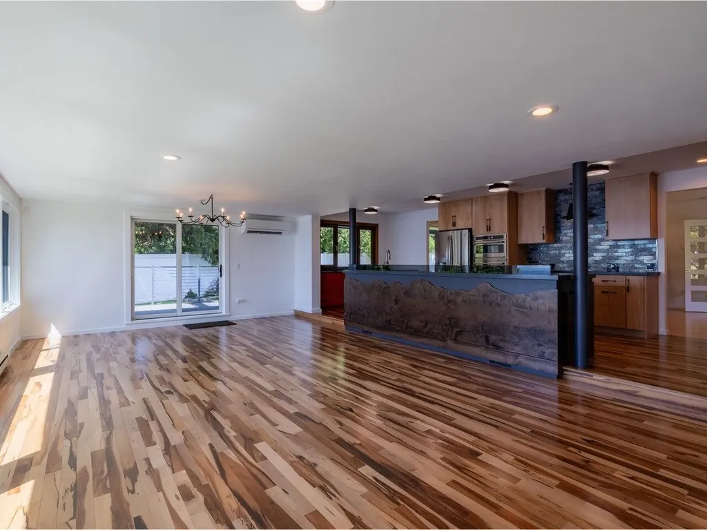 124 Sunset Cliff Road Burlington VT 05408